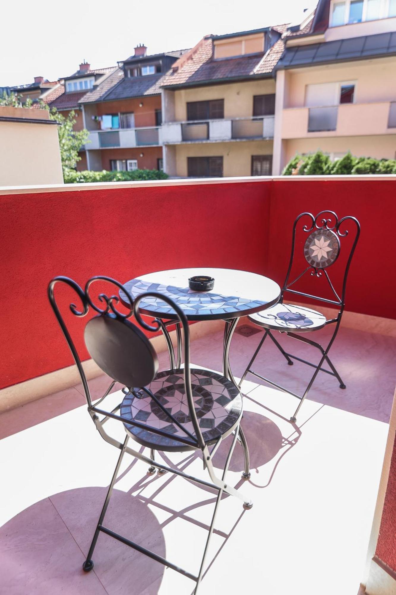 Apart Hotel Asteria Liubliana Exterior foto